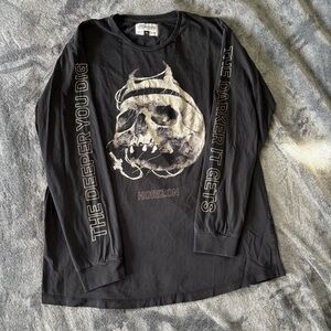 Black long sleeve Horizon shirt size XL Skull graphic